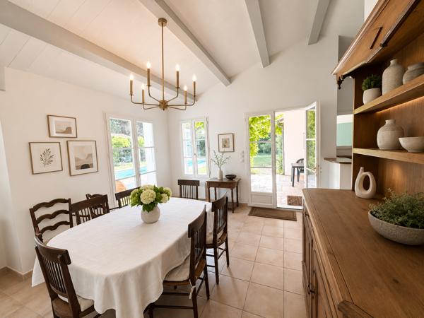 Maison
         11 pièces
        - 262 m² Bien prestige 1 995 000 € *