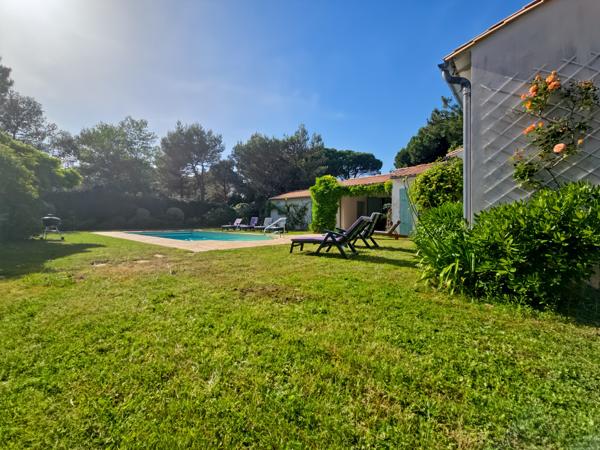 Maison
         11 pièces
        - 262 m² Bien prestige