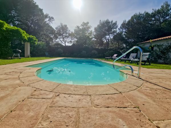 Maison
         11 pièces
        - 262 m² Bien prestige