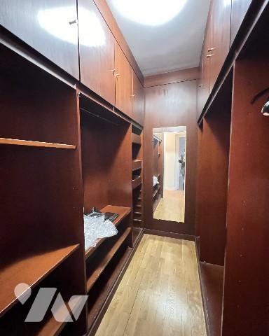 Ecully, proche centre, T5 de 124,52 m² dans résidence Pitance avec piscine et tennis - garage.