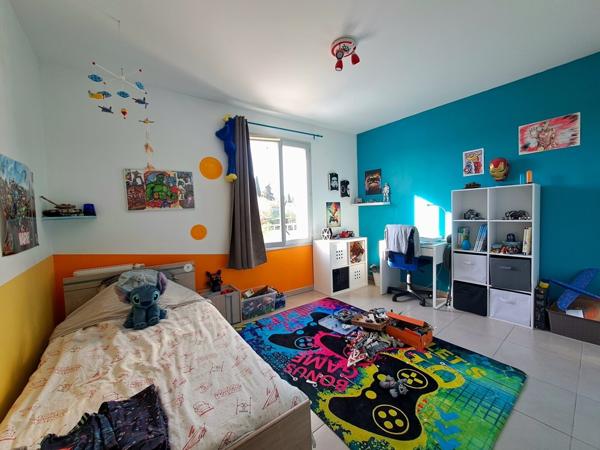 Maison de village tout confort, 3 chambres, jardinet, garage