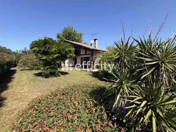 Maison
         5 pièces
        - 126 m² 421 000 € *