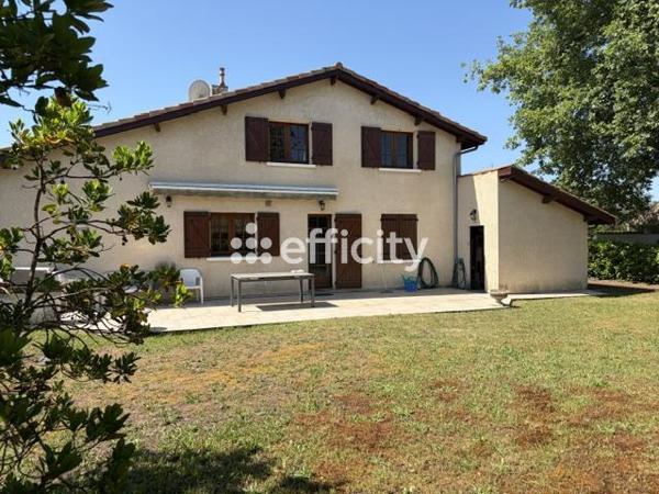 Maison
         5 pièces
        - 126 m² 421 000 € *