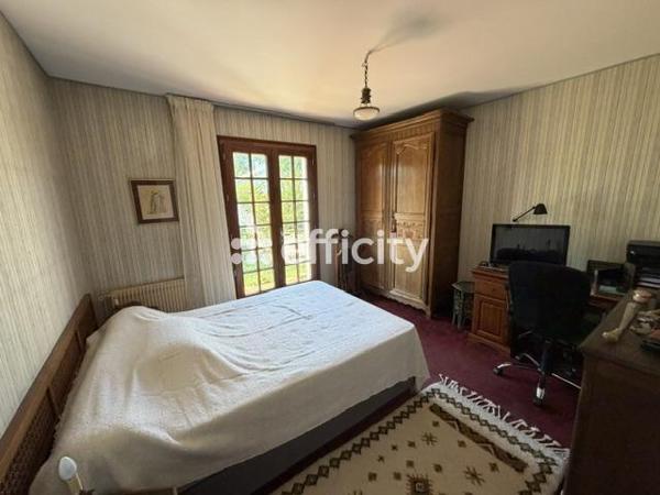 Maison
         5 pièces
        - 126 m² 421 000 € *