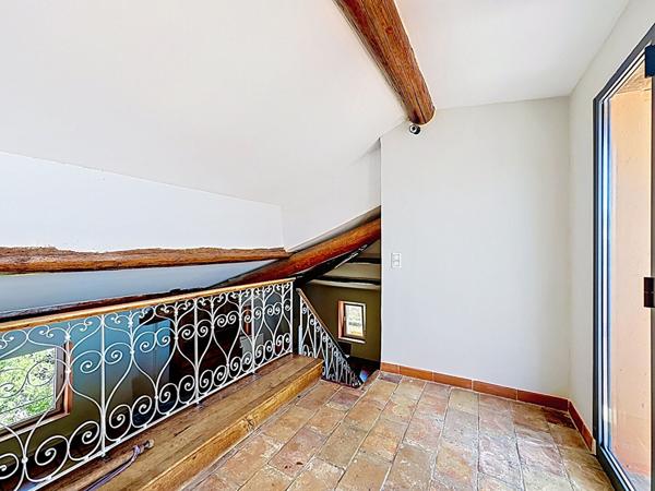 Appartement 97 m² climatisé ? Centre village de Caumont-sur-Durance