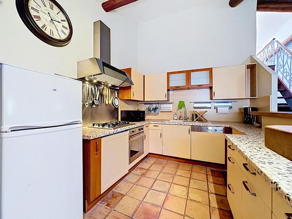 Appartement 97 m² climatisé ? Centre village de Caumont-sur-Durance