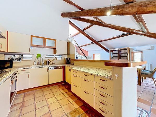 Appartement 97 m² climatisé ? Centre village de Caumont-sur-Durance