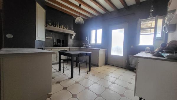 Propriété à 50 min de Reims,fort potentiel à rénover