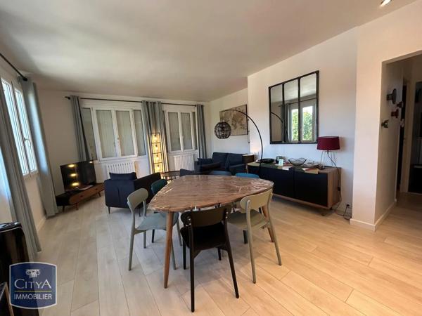 Appartement à louer 2 pièces 50.49m² Royan (17200)