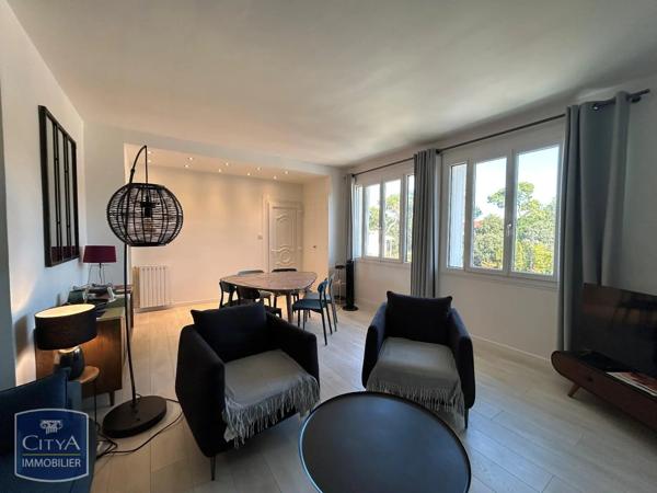 Appartement à louer 2 pièces 50.49m² Royan (17200)