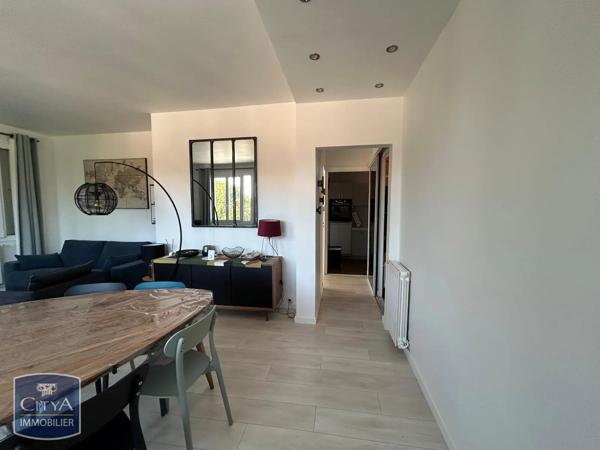 Appartement à louer 2 pièces 50.49m² Royan (17200)