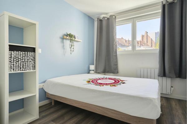 A LOUER : T1 à Lille • Solferino • 700 € CC • Réf. 1501-4