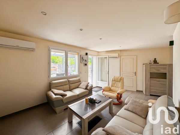 Appartement 4 pièces de 100 m² à Locmiquélic (56570)