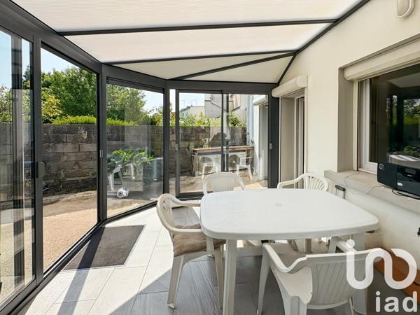 Appartement 4 pièces de 100 m² à Locmiquélic (56570)