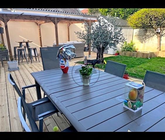 Vente Maison 7 pièces 180 m2 à Saint-Quentin