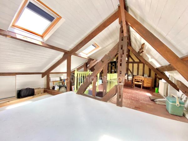 Maison à colombages, grand séjour, 4 chambres, Jardin et Dépendance - Saint-Julien-le-FAUCON (14140)