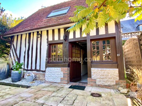 Maison à colombages, grand séjour, 4 chambres, Jardin et Dépendance - Saint-Julien-le-FAUCON (14140)