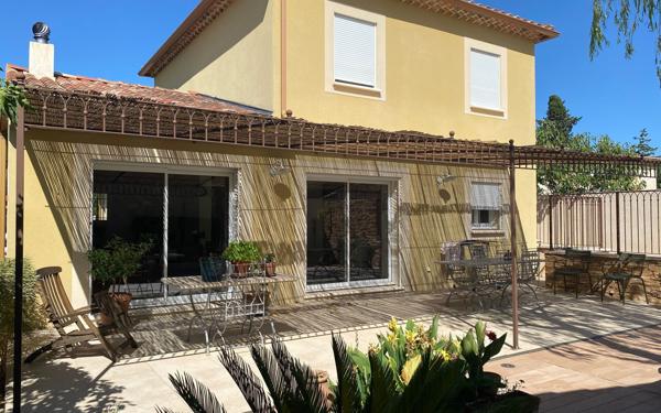 Maison à vendre    4 pièces •  Sorgues