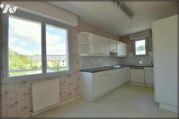 LE RHEU T4 DUPLEX EN CENTRE VILLE AVEC GARAGE ET BALCONS