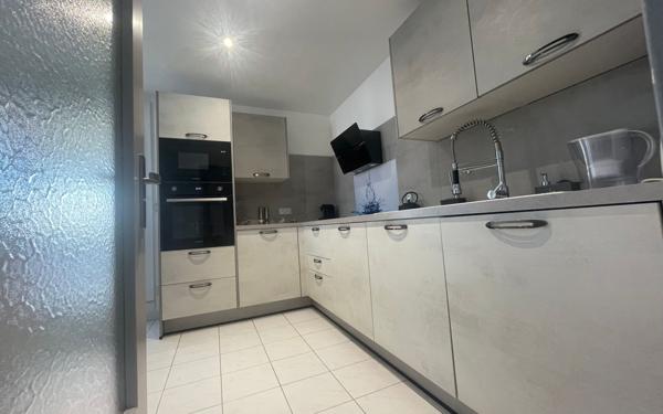 Appartement à vendre    4 pièces • 83 m2 La Seyne-sur-Mer