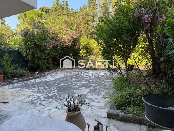Appartement 3-4 pièces avec jardin, box et cave dans résidence très calme et sécurisée avec piscine