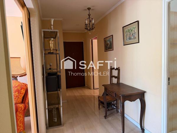 Appartement 3-4 pièces avec jardin, box et cave dans résidence très calme et sécurisée avec piscine