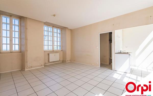 Appartement à vendre    1 pièce • 32 m2 Laon