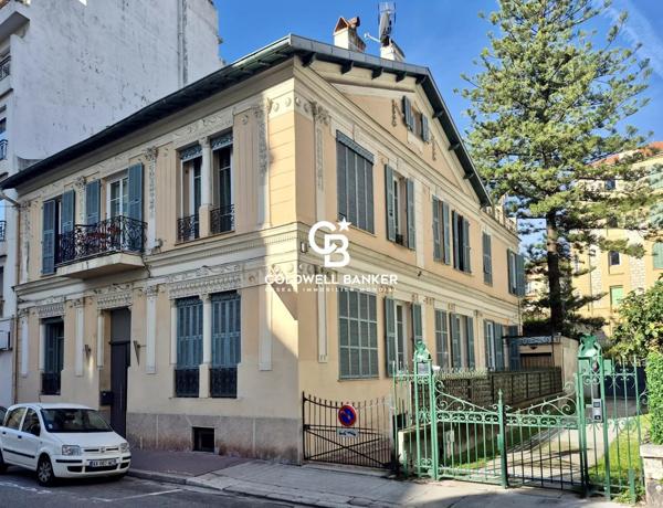 Immeuble 20 pièces à vendre Nice - 06000 / Réf: 86815033
