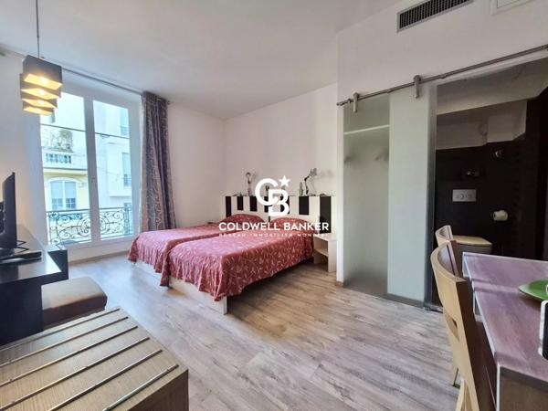 Immeuble 20 pièces à vendre Nice - 06000 / Réf: 86815033