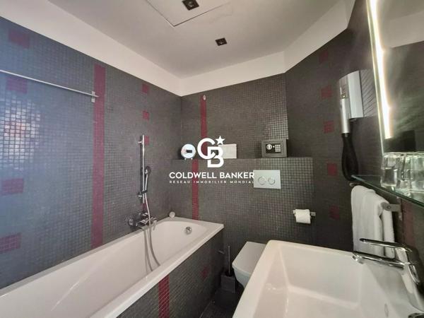 Immeuble 20 pièces à vendre Nice - 06000 / Réf: 86815033