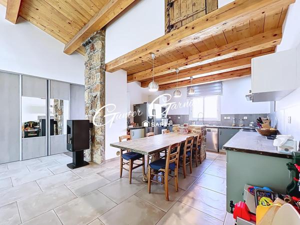 Maison d'exception - 2 chambres - bureau - véranda - garage