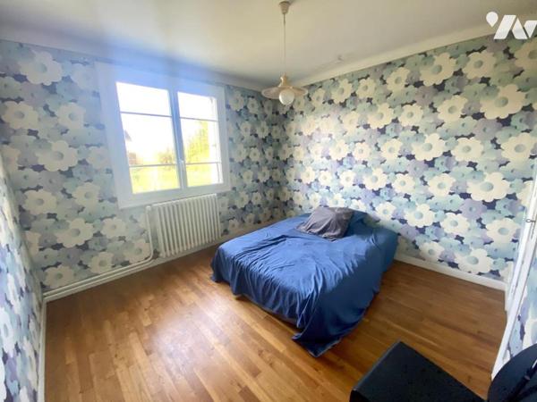 Une maison d'habitation avec 4 chambres