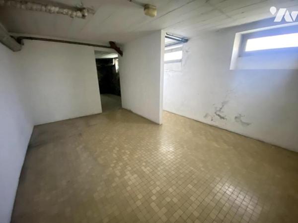 Une maison d'habitation avec 4 chambres