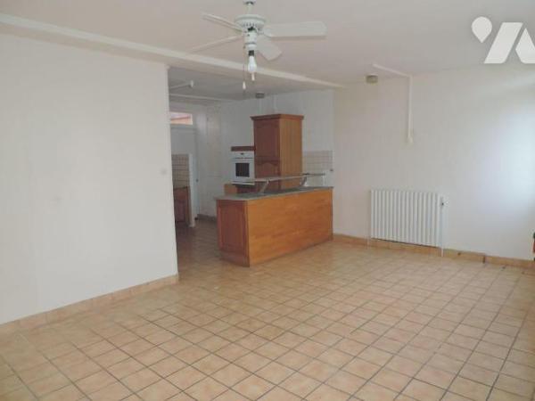 Maison à vendre à  le Lude (Sarthe) 

Classée C en Dpe, peu énergivore, découvrez cette maiso...