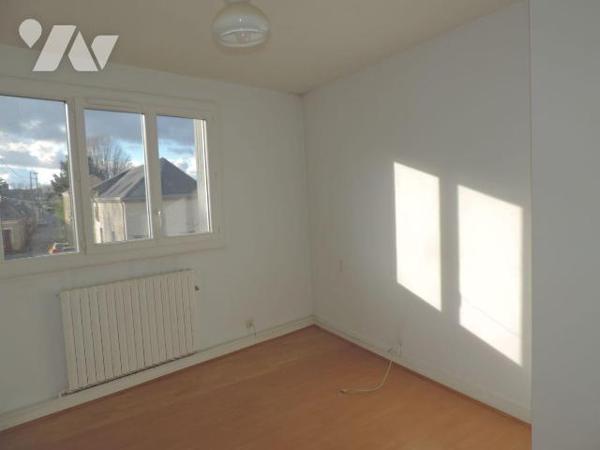 Maison à vendre à  le Lude (Sarthe) 

Classée C en Dpe, peu énergivore, découvrez cette maiso...