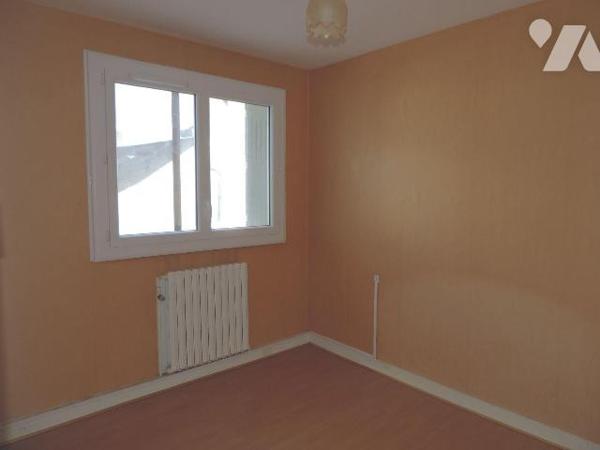 Maison à vendre à  le Lude (Sarthe) 

Classée C en Dpe, peu énergivore, découvrez cette maiso...