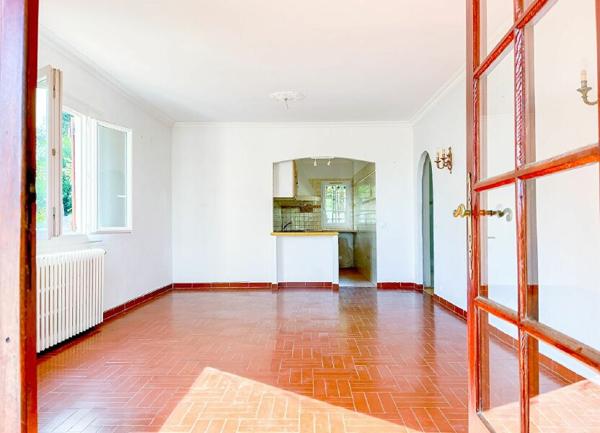 Maison à vendre    5 pièces •  Saint-Paul-de-Vence