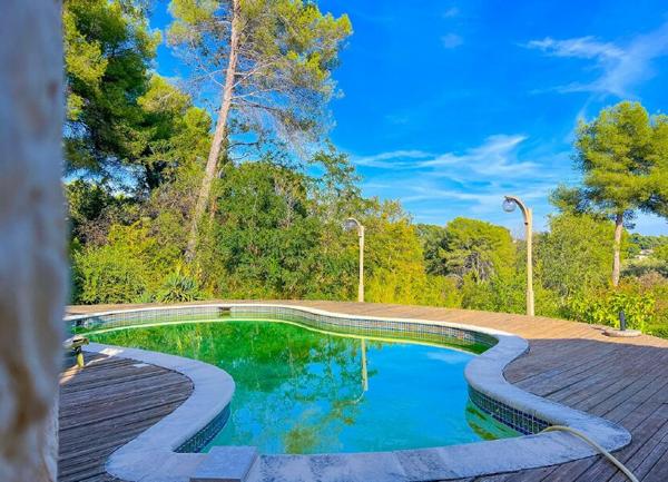 Maison à vendre    5 pièces •  Saint-Paul-de-Vence