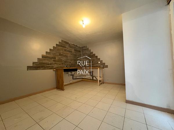 79800 LA MOTHE SAINT HERAY Maison La Mothe Saint Heray 9 pièces 88.67 m2