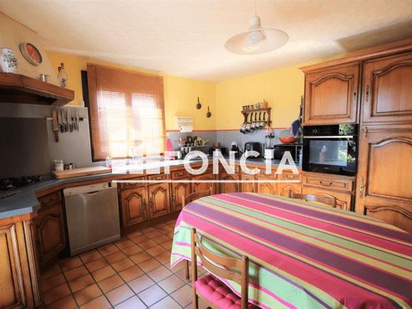 À vendre Maison 6 pièces 175.18 m² - Salles-sur-mer 17220