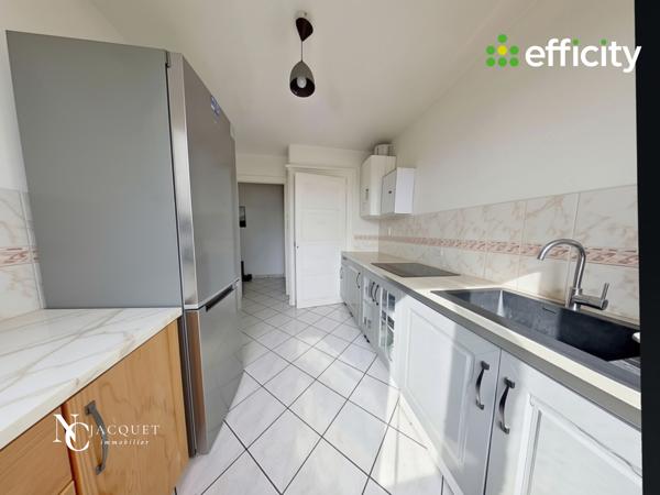Appartement
         4 pièces
        - 76 m² 209 000 € *