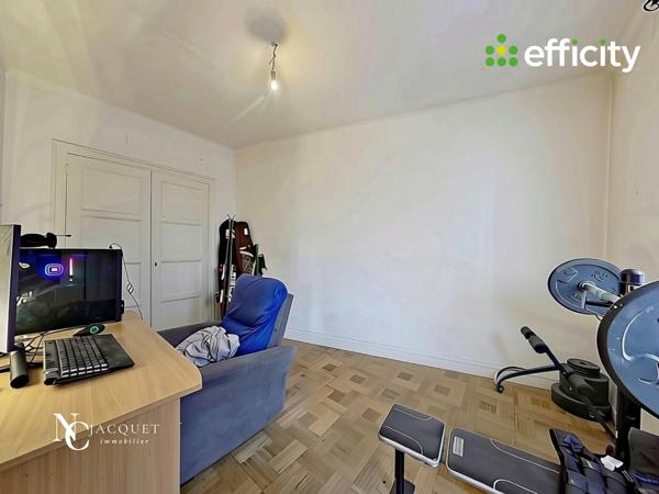 Appartement
         4 pièces
        - 76 m² 209 000 € *