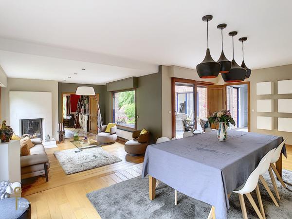DEMEURE DE FAMILLE SEMI PLAIN-PIED AVEC 7 CHAMBRES