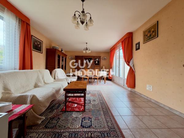 À VENDRE – Charmante maison de plain-pied avec jardin et garage à Reims
