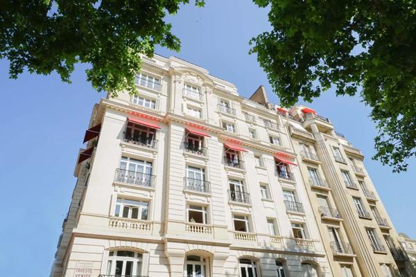 Appartement Paris 7 e - CHAMP DE MARS