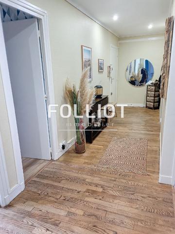 A LOUER - CENTRE VILLE DE VIRE - BEAU ET GRAND F3 DE 93 M²