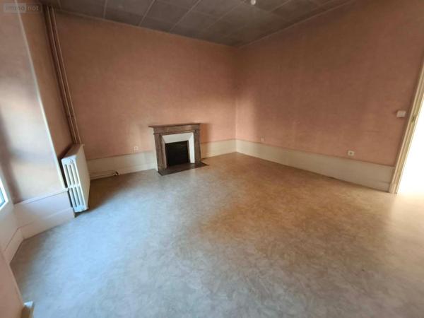 Maison à vendre à Vic-sur-Cère dans le Cantal (15800), ref : 059-2052