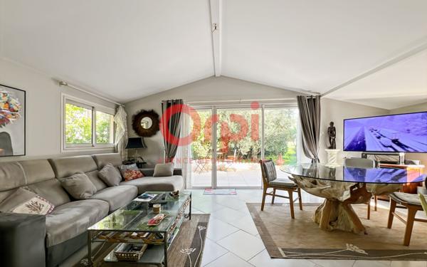 Maison à vendre    3 pièces • 76,71 m2 Roquebrune-sur-Argens