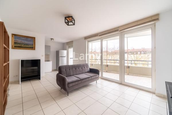 Charmant 2 pièces lumineux avec terrasse et garage