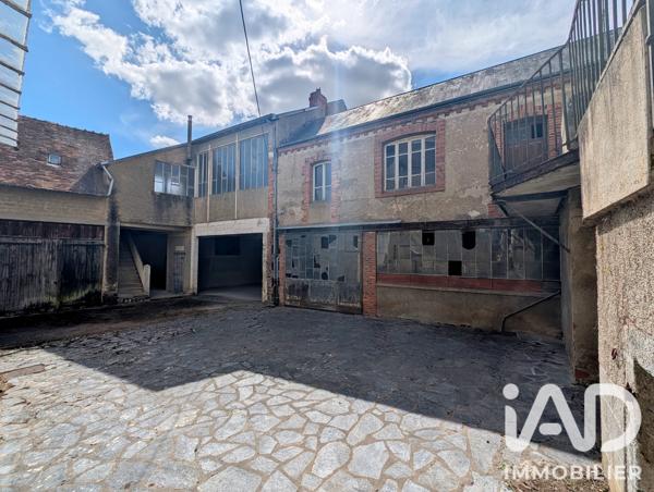 Immeuble à vendre 518 m² Cluis